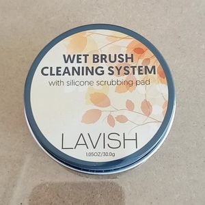 Brush cleaner